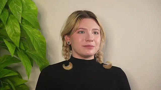 VennieLippe online show from 04-20-26, 09:01