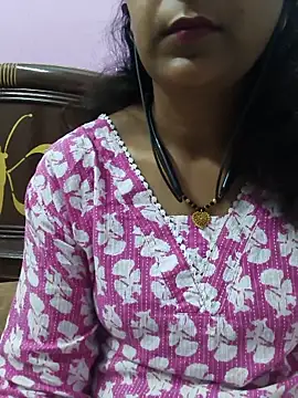 Snapshot of Beborani chatting on 05-18-26, 06:08 Beborani online show from 05-18-26, 06:08