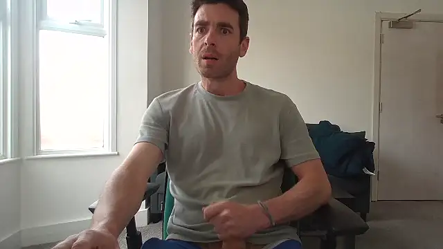 Snapshot of frenchbdmaninlondon chatting on 06-15-26, 11:45 frenchbdmaninlondon online show from 06-15-26, 11:45