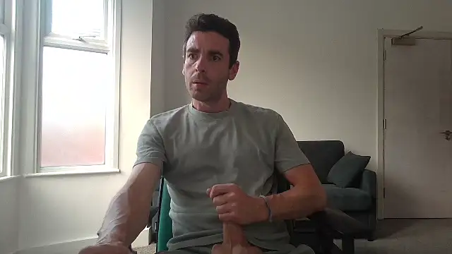 Snapshot of frenchbdmaninlondon chatting on 06-27-26, 05:18 frenchbdmaninlondon online show from 06-27-26, 05:18
