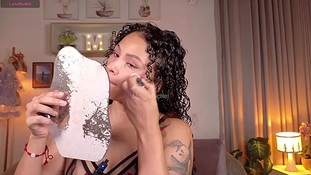 Snapshot of Marivimichel_s chatting on 04-23-26, 10:03 Marivimichel s online show from 04-23-26, 10:03