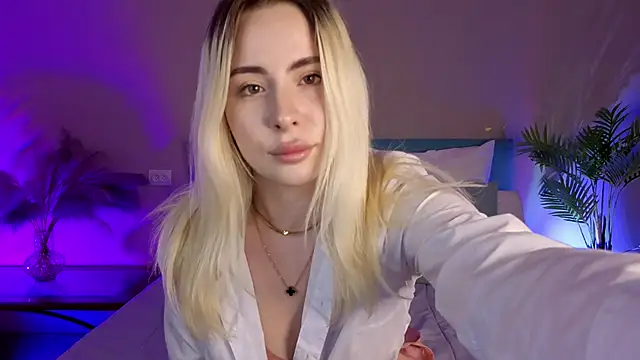 Bella crazyy online show from 04-19-26, 12:48