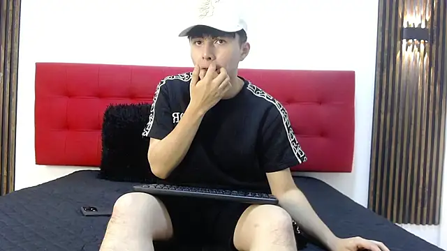 LunayDream online show from 04-21-26, 11:16