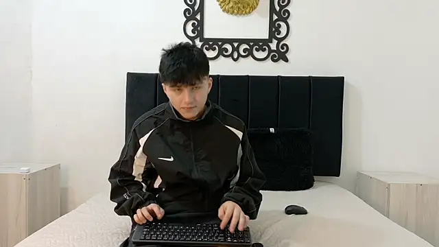 LunayDream online show from 05-23-26, 11:36