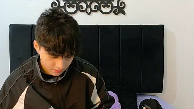 Snapshot of LunayDream chatting on 06-27-26, 12:22 LunayDream online show from 06-27-26, 12:22