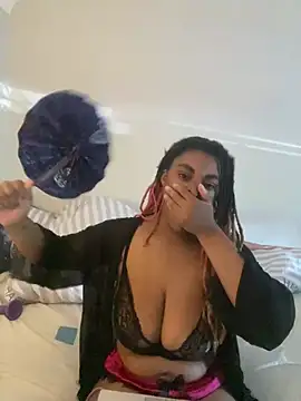 Snapshot of BustyyTT chatting on 06-19-26, 01:59 BustyyTT online show from 06-19-26, 01:59