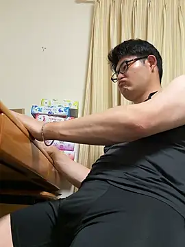 Snapshot of shun_201 chatting on 07-07-26, 12:09 shun 201 online show from 07-07-26, 12:09