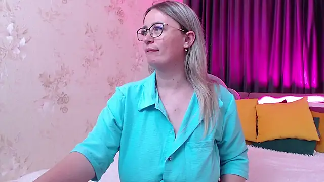 KriisKiss online show from 05-20-26, 01:17
