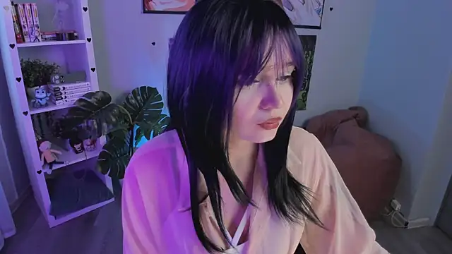 Tomie Kawakami online show from 04-21-26, 01:50