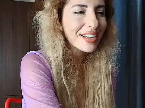 Snapshot of _horny_sexy_ chatting on 10-24-25, 06:32 horny sexy online show from 10-24-25, 06:32