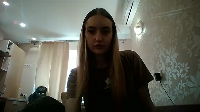 Snapshot of Lisanta chatting on 04-24-26, 08:06 Lisanta online show from 04-24-26, 08:06