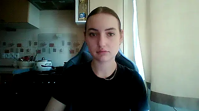 Snapshot of Lisanta chatting on 05-22-26, 12:33 Lisanta online show from 05-22-26, 12:33