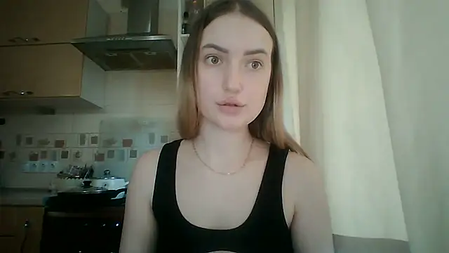 Snapshot of Lisanta chatting on 06-03-26, 04:12 Lisanta online show from 06-03-26, 04:12