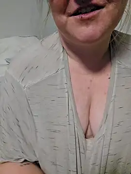 Goddessofawesome online show from 04-21-26, 06:20