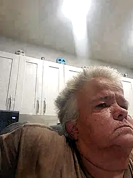 Snapshot of smokinhotshorty chatting on 07-16-26, 04:24 smokinhotshorty online show from 07-16-26, 04:24