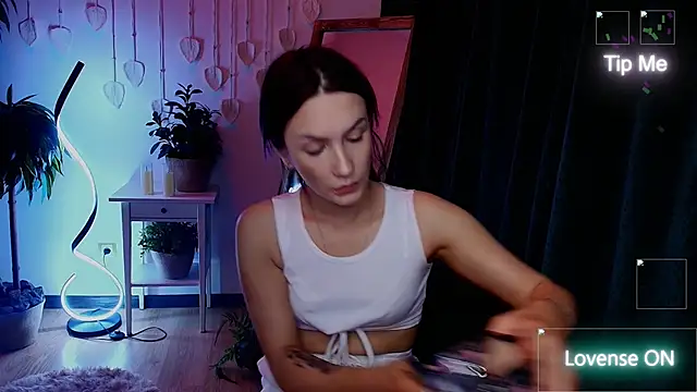 Snapshot of 1i1yfoxxx chatting on 05-15-26, 02:29 1i1yfoxxx online show from 05-15-26, 02:29