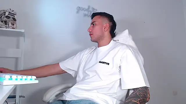 CaishenX  online show from 05-05-26, 03:25