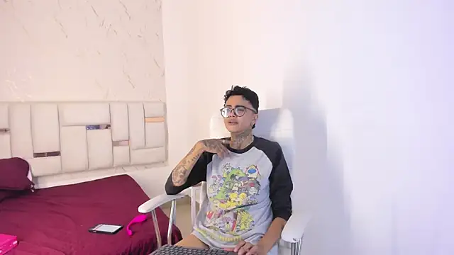 Snapshot of Antony_D_ossa chatting on 07-31-26, 04:12 Antony D ossa online show from 07-31-26, 04:12