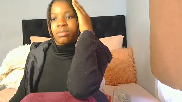 julianaa19 online show from 05-26-26, 06:31