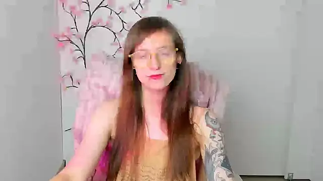 Snapshot of Luna_Tantra chatting on 07-12-26, 03:36 Luna Tantra online show from 07-12-26, 03:36
