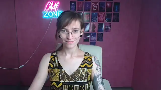 Snapshot of Luna_Tantra chatting on 07-27-26, 11:34 Luna Tantra online show from 07-27-26, 11:34