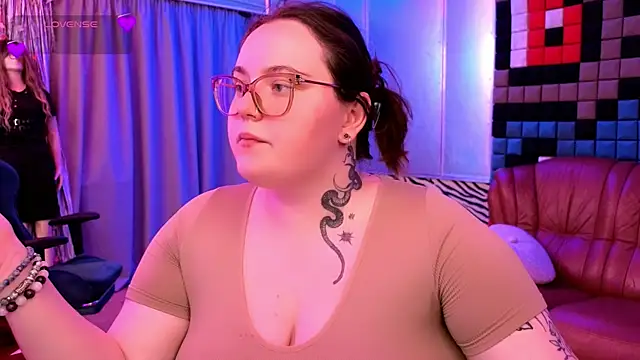 CatherineClaire online show from 07-18-26, 04:44