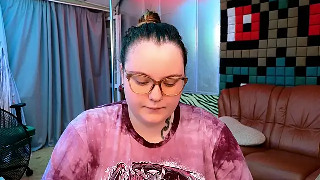 CatherineClaire online show from 07-23-26, 04:16