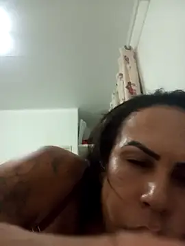 bonequinhalu online show from 04-21-26, 02:51