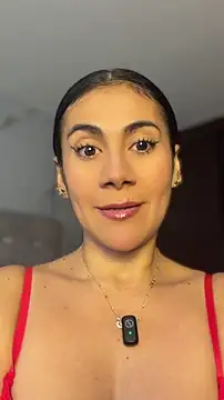 Laia Hills online show from 05-19-26, 01:50