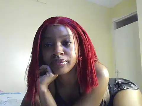 Snapshot of NylaMoon chatting on 05-25-26, 05:13 NylaMoon online show from 05-25-26, 05:13