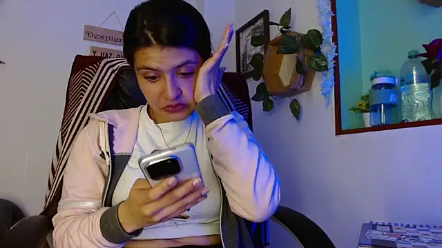 Snapshot of Jennal-Guerrero chatting on 05-27-26, 03:47 Jennal-Guerrero online show from 05-27-26, 03:47