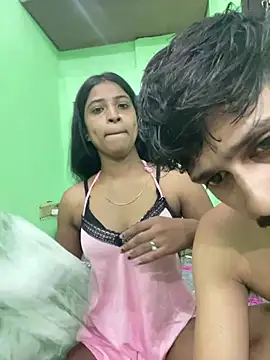 Snapshot of hot-couple-0 chatting on 06-11-26, 12:58 hot-couple-0 online show from 06-11-26, 12:58