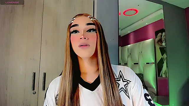 Snapshot of Camila_Vasquezz1 chatting on 07-20-26, 11:45 Camila Vasquezz1 online show from 07-20-26, 11:45