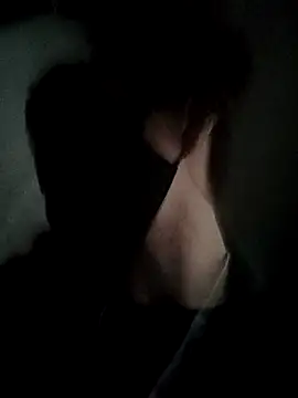 Snapshot of Kedicikkonyya chatting on 07-12-26, 12:23 Kedicikkonyya online show from 07-12-26, 12:23