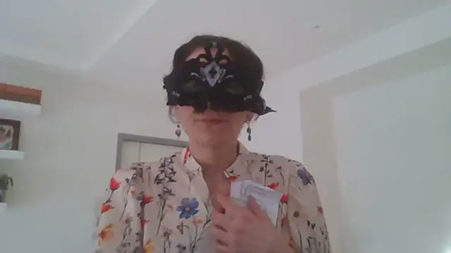 Snapshot of HelenTiAscolta chatting on 06-04-26, 05:41 HelenTiAscolta online show from 06-04-26, 05:41