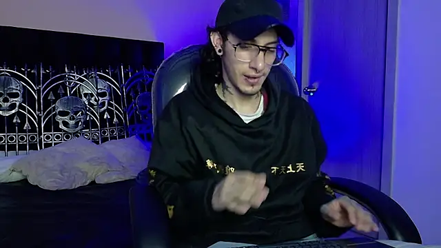 Vergil Noir  online show from 06-06-26, 05:01