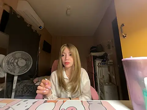 sweet glam online show from 05-19-26, 02:01