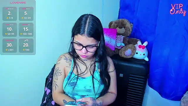 Snapshot of angelina_77 chatting on 07-22-26, 01:58 angelina 77 online show from 07-22-26, 01:58