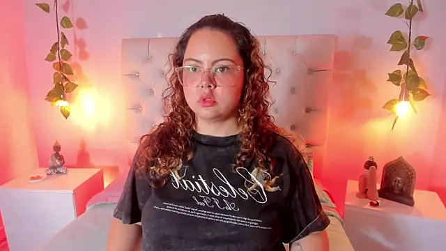 Samantha Greey  online show from 07-08-26, 12:53