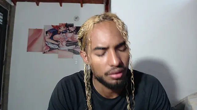 Snapshot of salvatore_amator chatting on 06-24-26, 12:59 salvatore amator online show from 06-24-26, 12:59