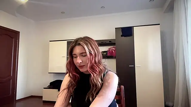 June Kiss online show from 05-04-26, 02:24