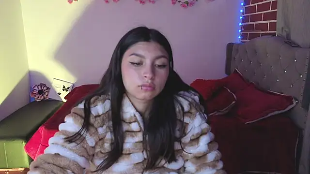 Snapshot of isabella_monntolvo chatting on 05-07-26, 03:28 isabella monntolvo online show from 05-07-26, 03:28