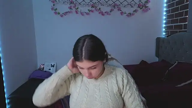 Snapshot of isabella_monntolvo chatting on 05-20-26, 07:42 isabella monntolvo online show from 05-20-26, 07:42