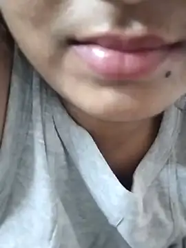 Snapshot of diya_raksha chatting on 05-28-26, 02:03 diya raksha online show from 05-28-26, 02:03