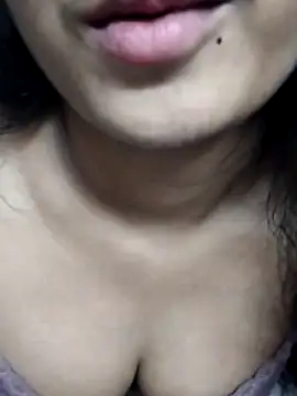 Snapshot of diya_raksha chatting on 06-01-26, 04:36 diya raksha online show from 06-01-26, 04:36