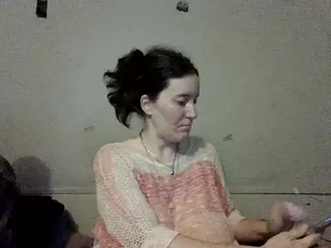 Snapshot of Mini83 chatting on 05-16-26, 05:23 Mini83 online show from 05-16-26, 05:23