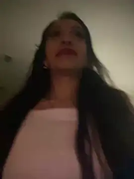 Snapshot of leenachanel chatting on 06-12-26, 04:22 leenachanel online show from 06-12-26, 04:22