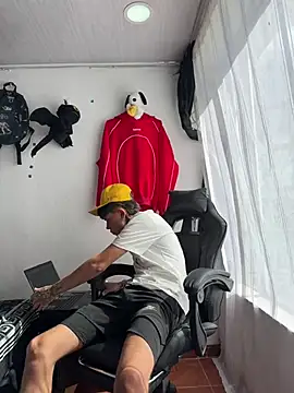 Jackdaniel001  online show from 05-18-26, 01:50