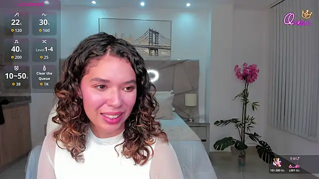 Snapshot of sienna_luxor chatting on 05-02-26, 06:57 sienna luxor online show from 05-02-26, 06:57