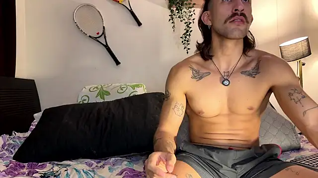 Aaron wheel online show from 07-12-26, 01:18